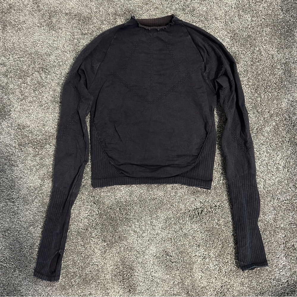 athletic top
